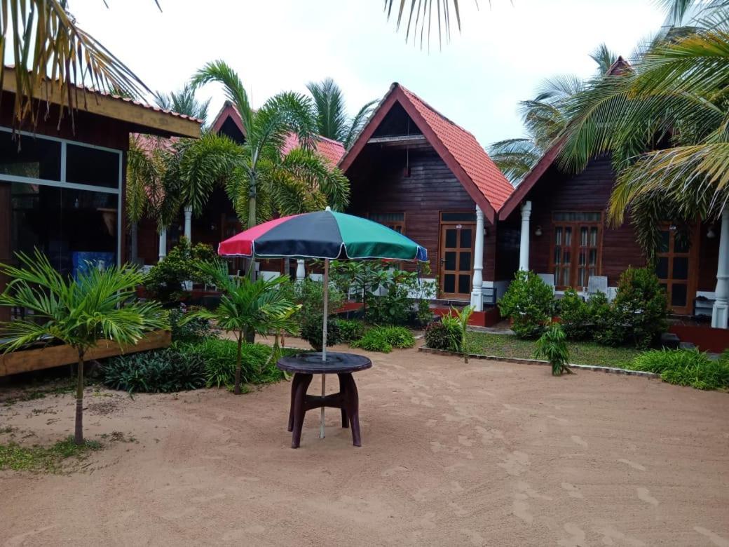 Elegant Green Beach Resort Trincomalee Exterior foto