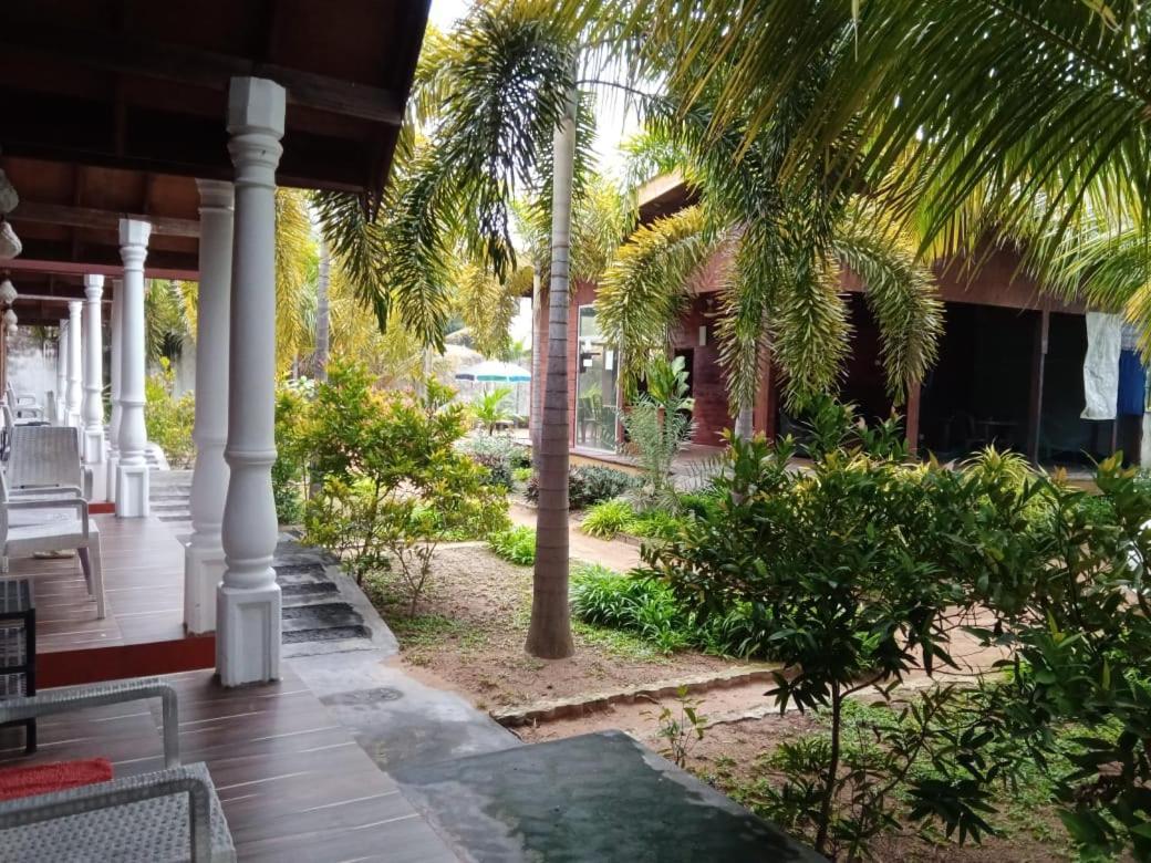 Elegant Green Beach Resort Trincomalee Exterior foto